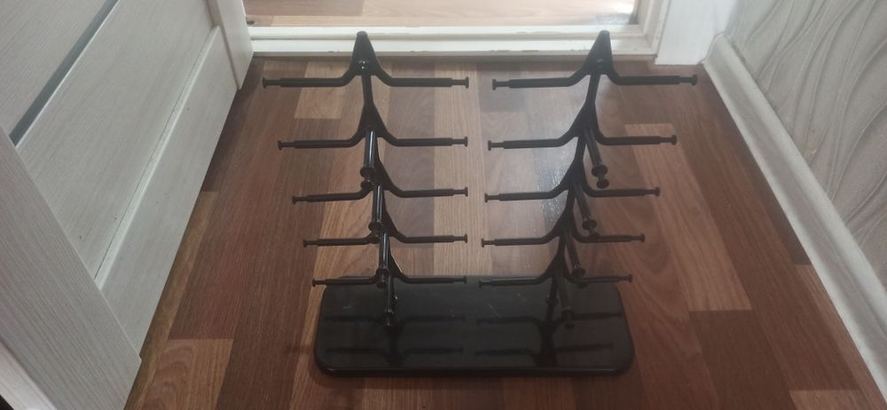 Стойка для очков