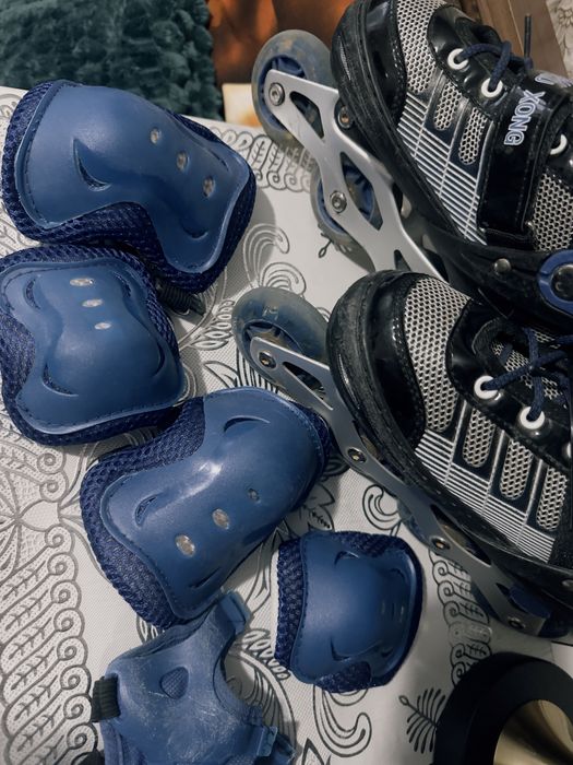 Ролики в хорошем состоянии 34-35 размер одели всего 3 раза