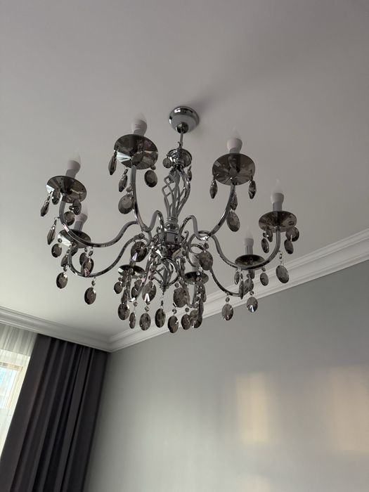 Продам люстру в отличном состоянии!