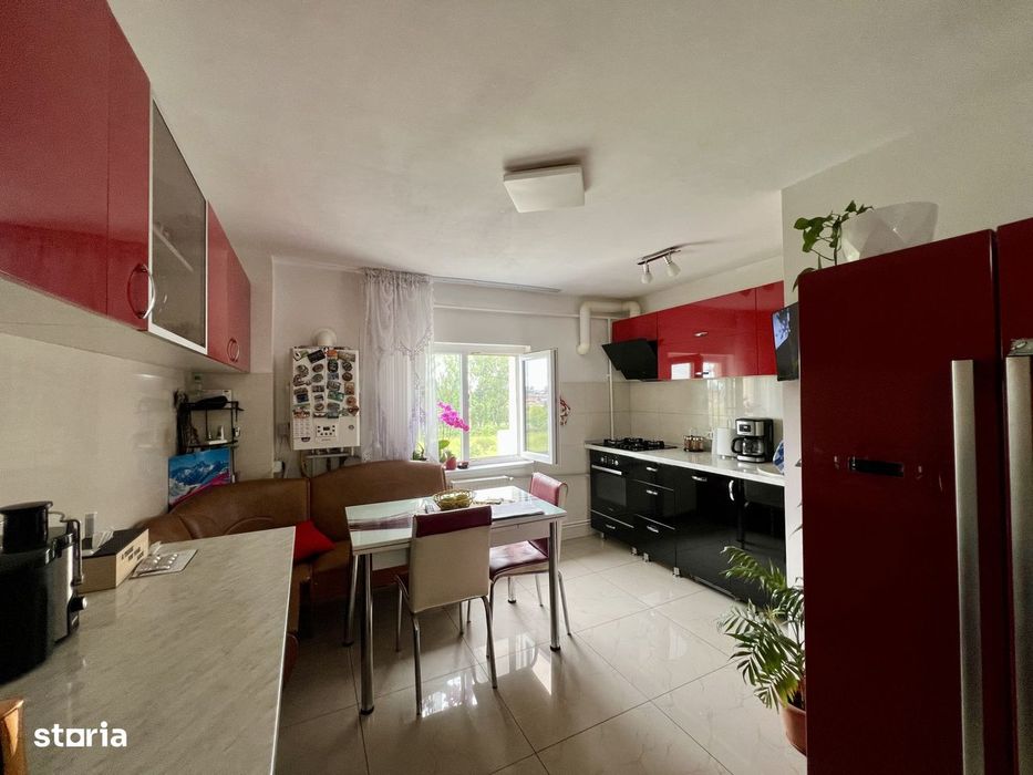 Apartament 4 camere, decomandat, 92 mp utili - zona Chisoda