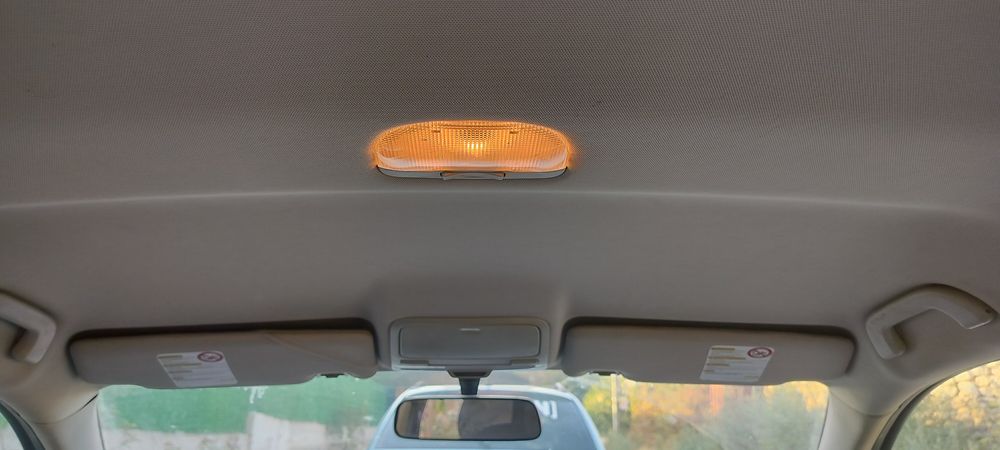 Продавам Subaru Legacy 2.0i