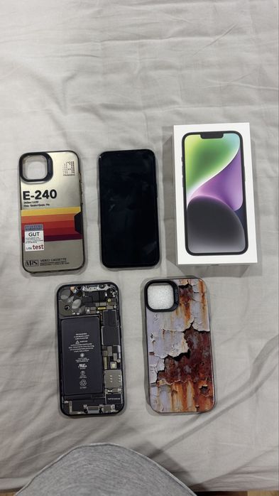 Продавам Iphone 14 64gb