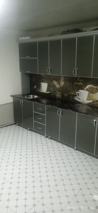 Kuxinniy nabor yangi satiladi