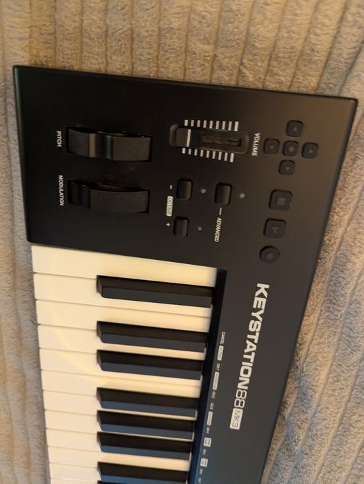 MIDI клавиатура Keystation88 mk3