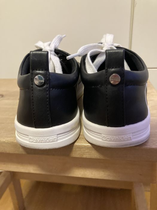 Calvin Klein кецове