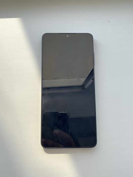 Продам Samsung A06  128 gb