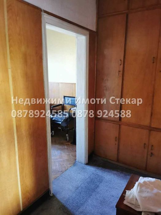 Продава се Четиристаен апартамент в Стара Загора, Център - 105 кв.м за 1191 €/кв.м - Снимка #3
