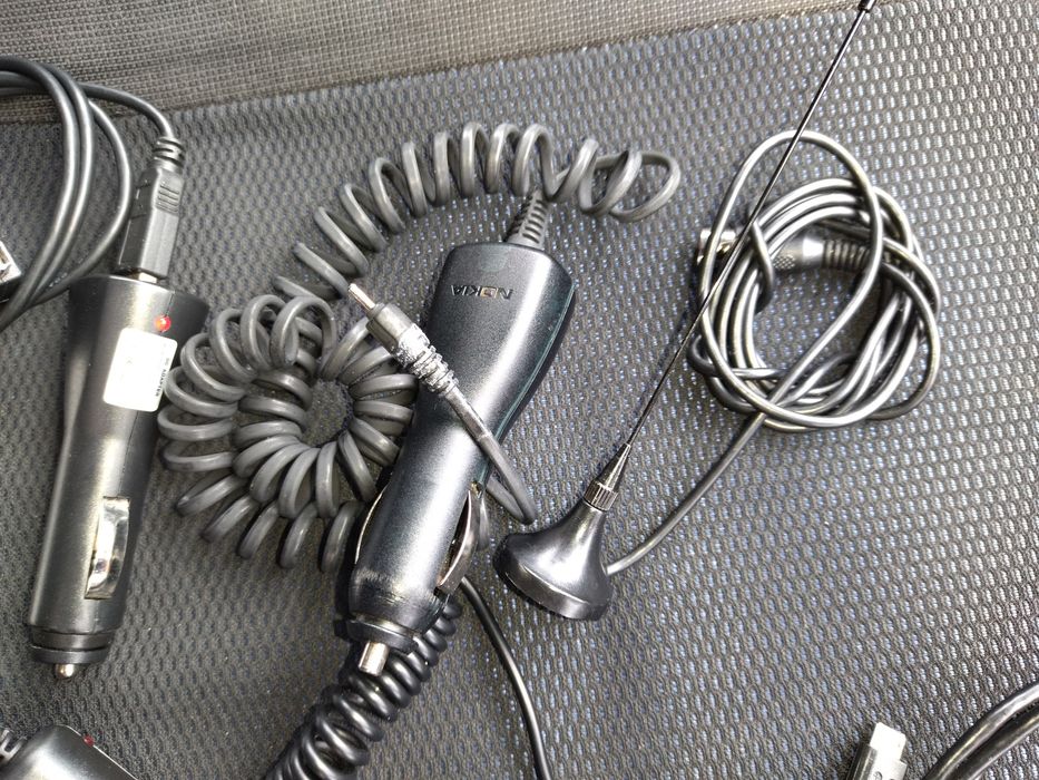 Încărcător auto telefon