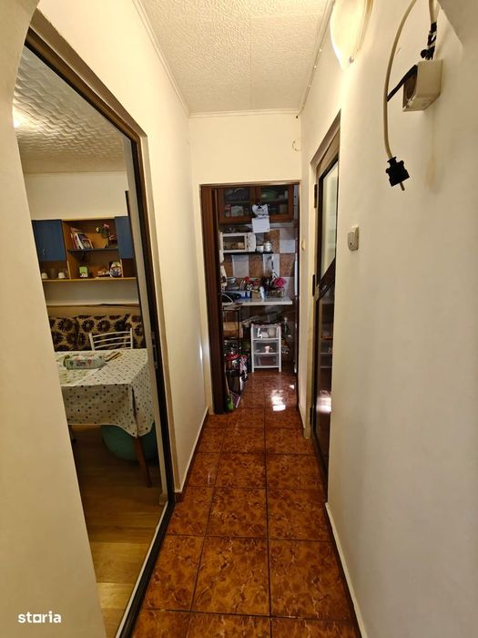 2 camere , bloc 1975, pe str. Valea Lunga