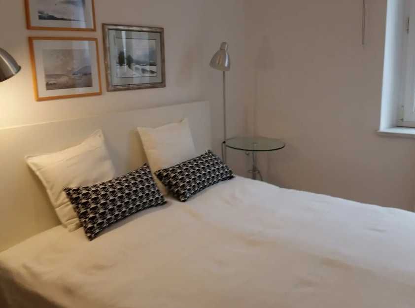 Дава се под наем Двустаен апартамент в Пловдив, Център - 60 кв.м за 255 € - Снимка #3