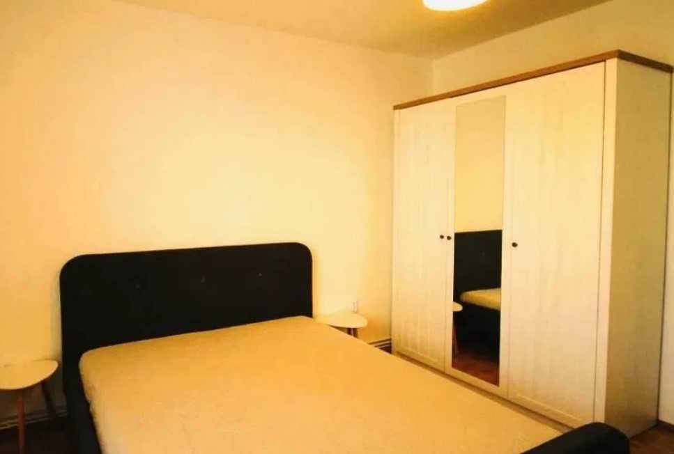 Дава се под наем Двустаен апартамент в Пловдив, Център - 48 кв.м за 204 € - Снимка #2