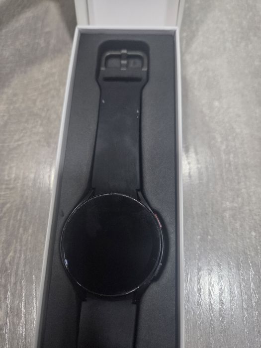 Samsung  galaxy watch 4