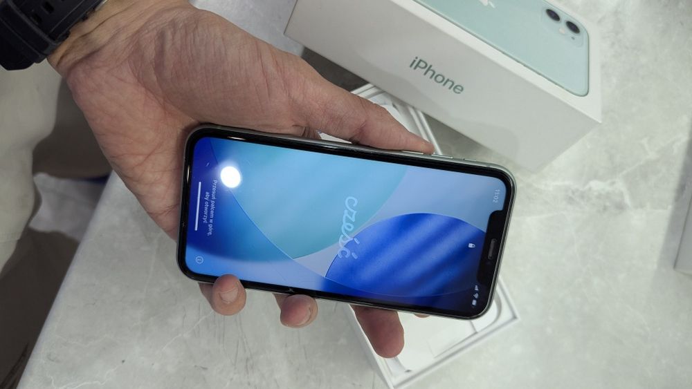 Продаю Iphone 11