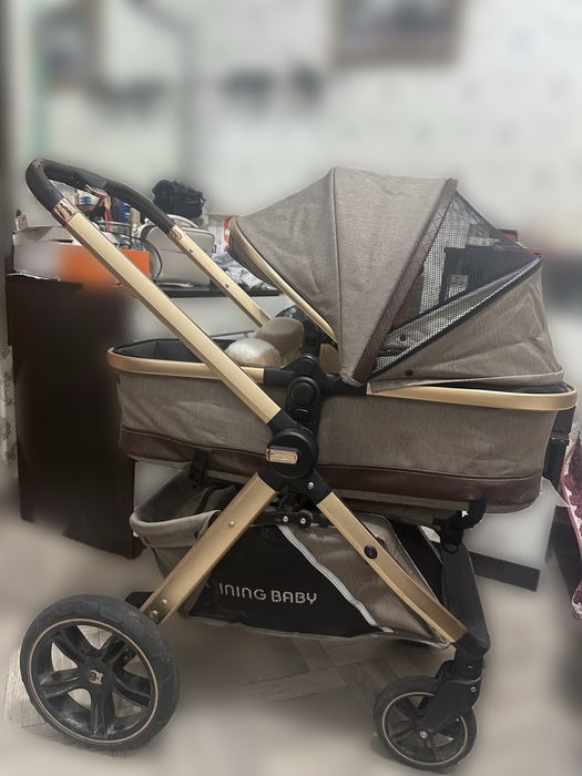 Детская коляска три в одном