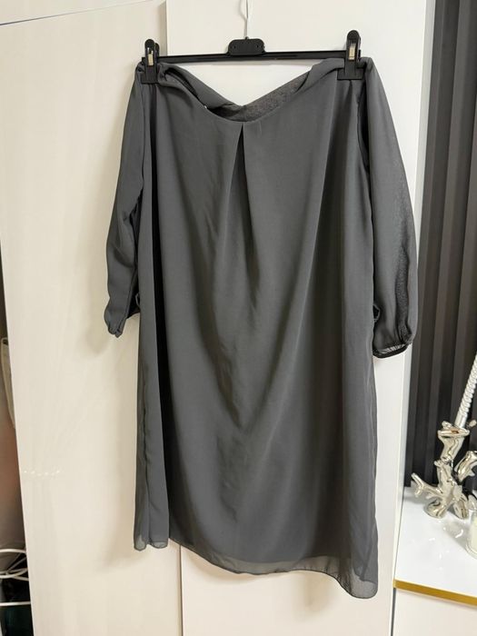 Rochie gri noua .