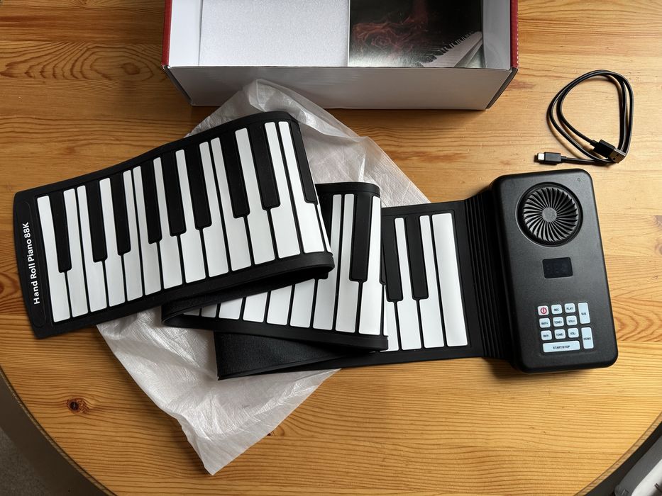 Ново ултралеко електронно пиано, 88 клавиши, usb-c/батерии