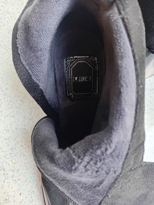 Продам  батильоны. Натуральные, земисизонные.