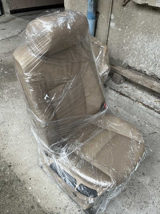 Бежови седалки e38/e39(подгрев,надуване)задни е39 (exclusive, ски сак)