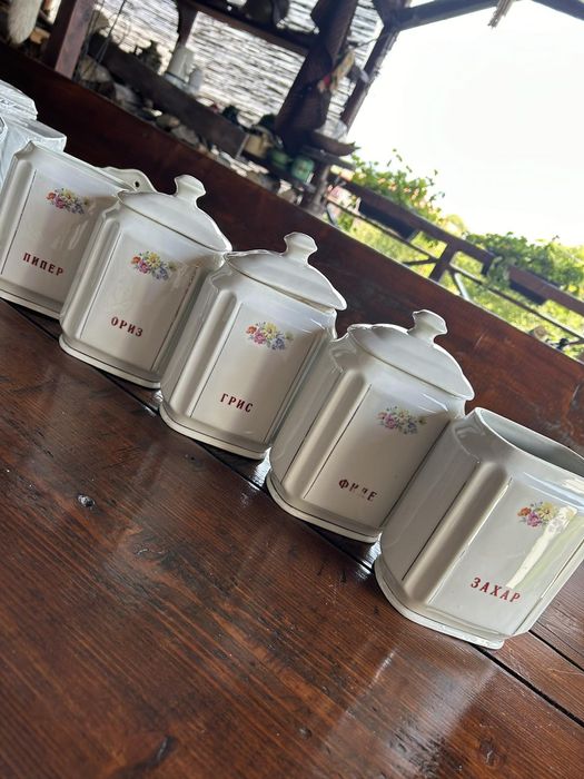 Буркани за подправки