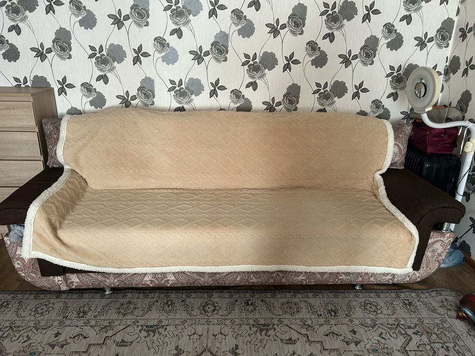 Диван мягкий уголок