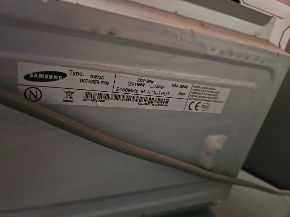 Микровълнова Samsung GW73C