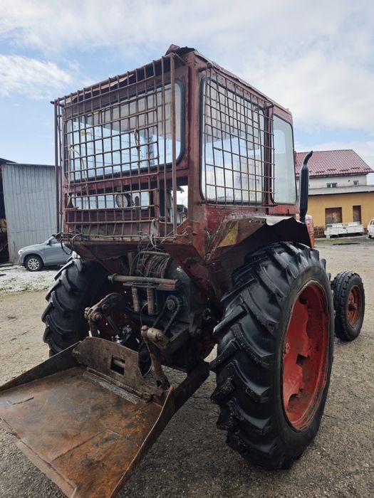 Vând Tractor U650