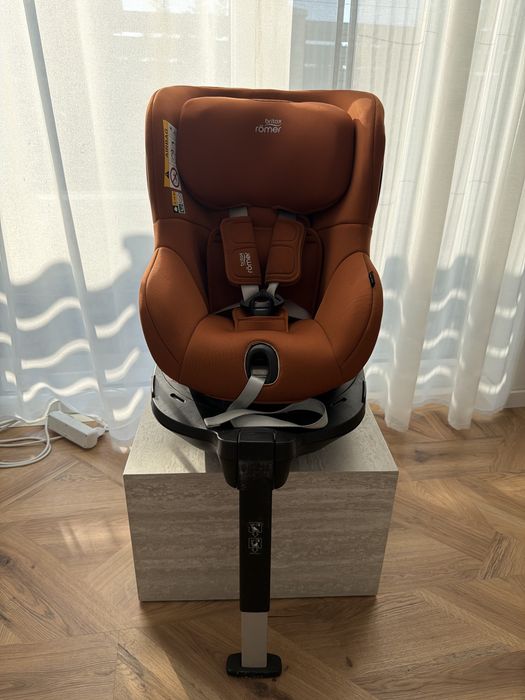 Scaun De baza rotativ 3luni-4 ani, isofix, dualfix 5Z i-size golden cognac