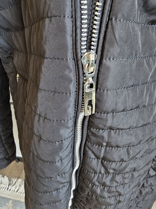 Продам женскую куртку