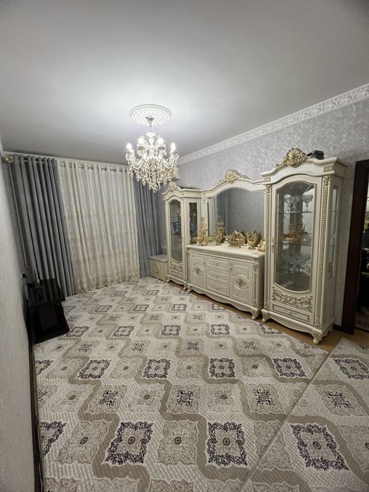 Срочно продаю пять комнатную квартиру