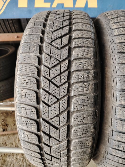 225/60 R17 Pirelli Sottozero M+S DOT 2033