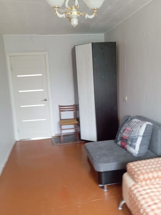 продам 2 комнатную квартиру