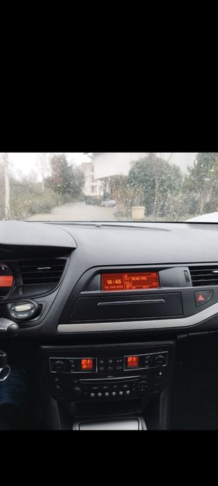 Citroen C5 1.6 HDi 110 kc кожен салон ,печка, перфектно състояние обсл