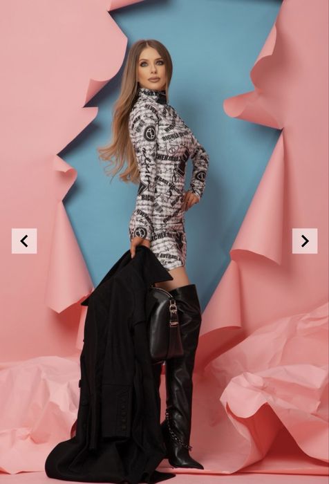 Рокля Alessa - Run The World Bodycon