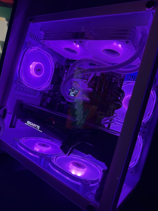 Vând PC GAMING i5 14600k cu 3070TI 8 GB