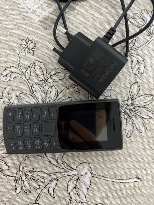 телефон Nokia.