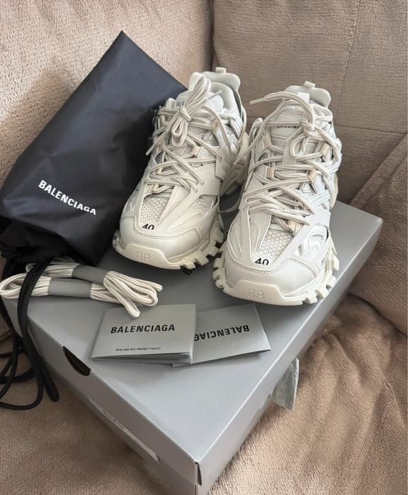 Balenciaga track