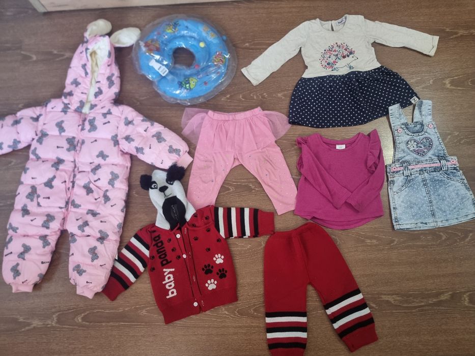 Цена за все Вещи для девочек Комбинезон и баллон новий 
Комбинезон и б