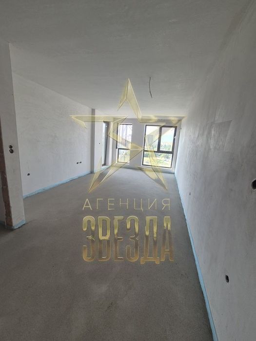 Двустаен до Мол Плаза