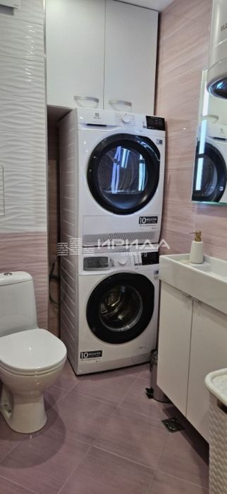 Нов тухлен тристаен до метро