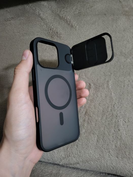Продам чехол на iphone 16 pro max