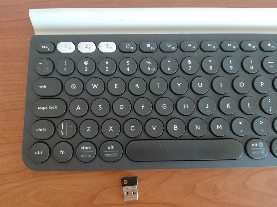 Logitech K780 Unify и Bluetooth клавиатура