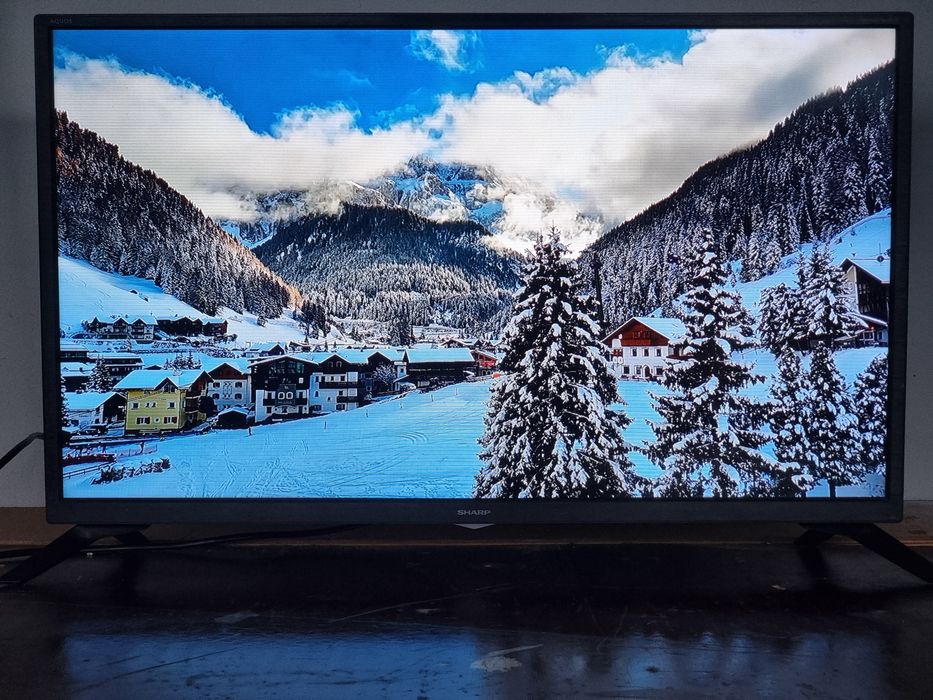 SMART Телевизор/Sharp - 32" - FULLHD , YouTube , Цифрова + Ефирна