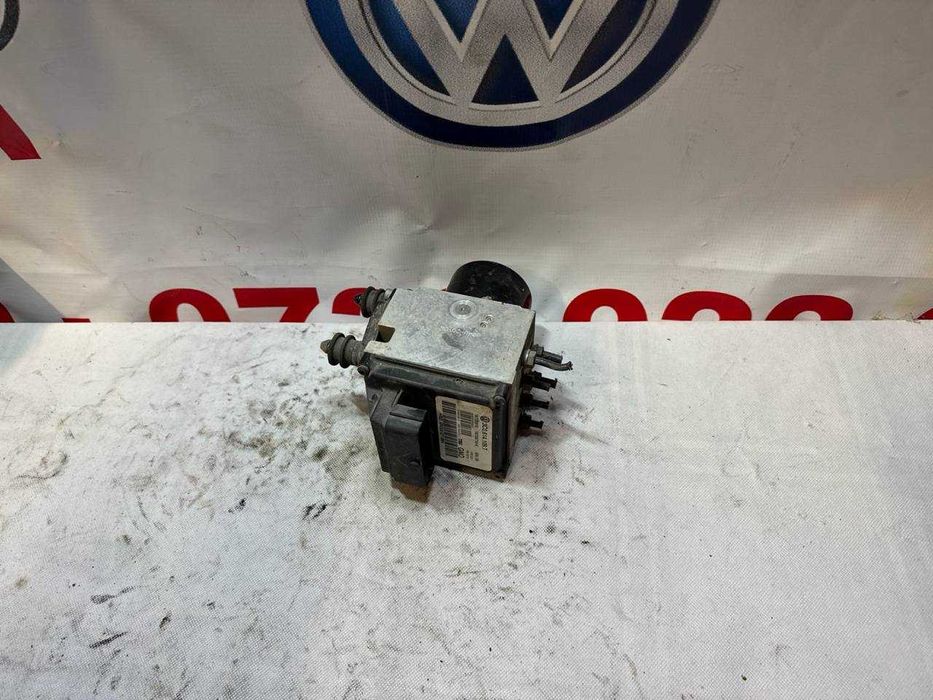 Pompa ABS 3C0614109T VW Passat B6 / CC (358)