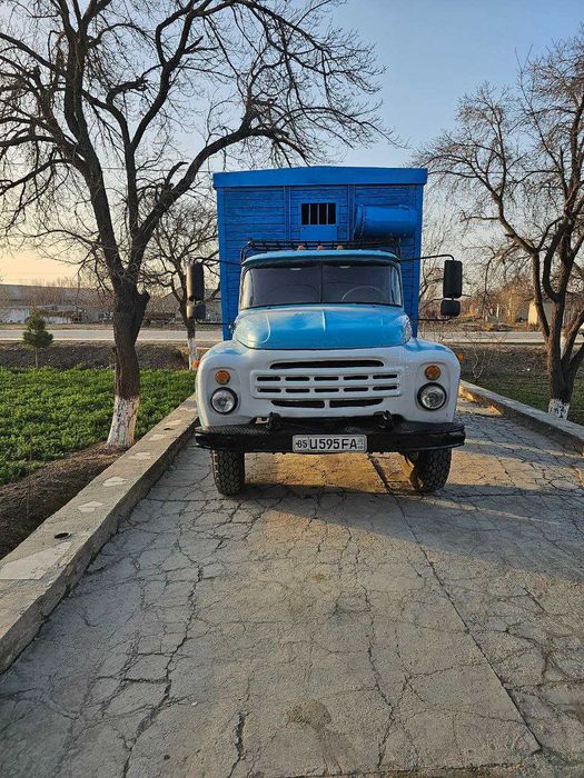 Srochna ZIL sotiladi yil 1986