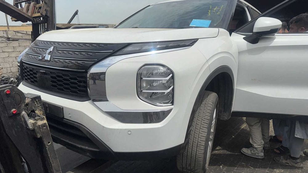 Бампер фары аутлендер 4