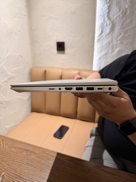 HP ProBook 440 G8 / i5-11th