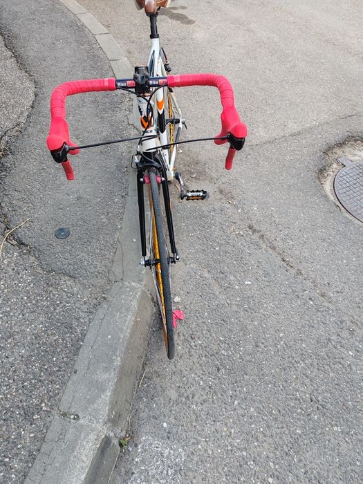 Bicicletă cursiera
