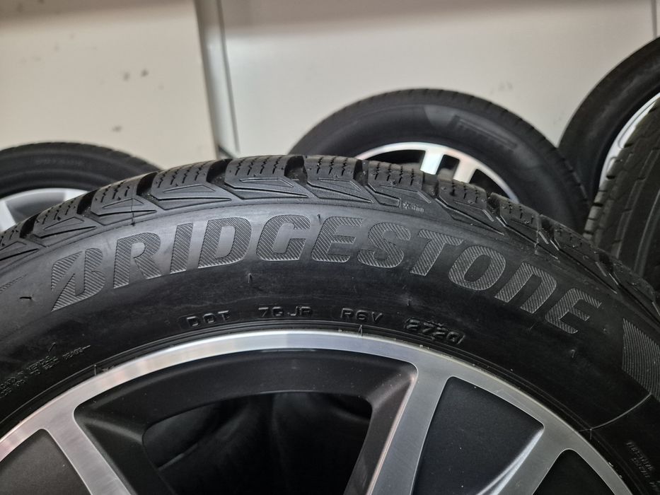 Set jante Mercedes  R17 cu anvelope iarna