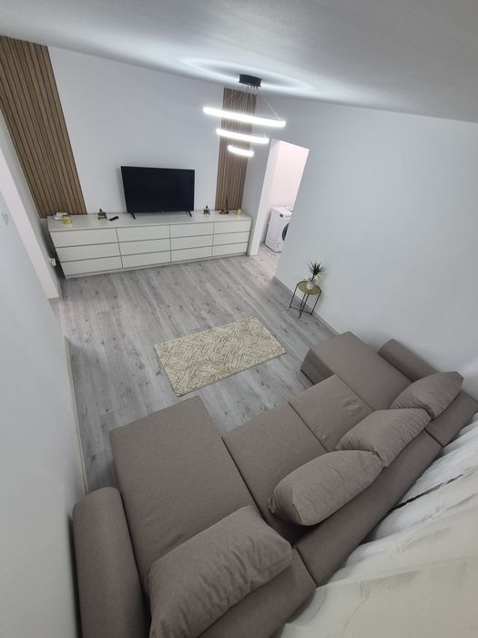 Închiriez apartament 2 camere