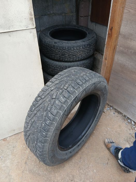 Срочно продам! Зимние шины,шиповные